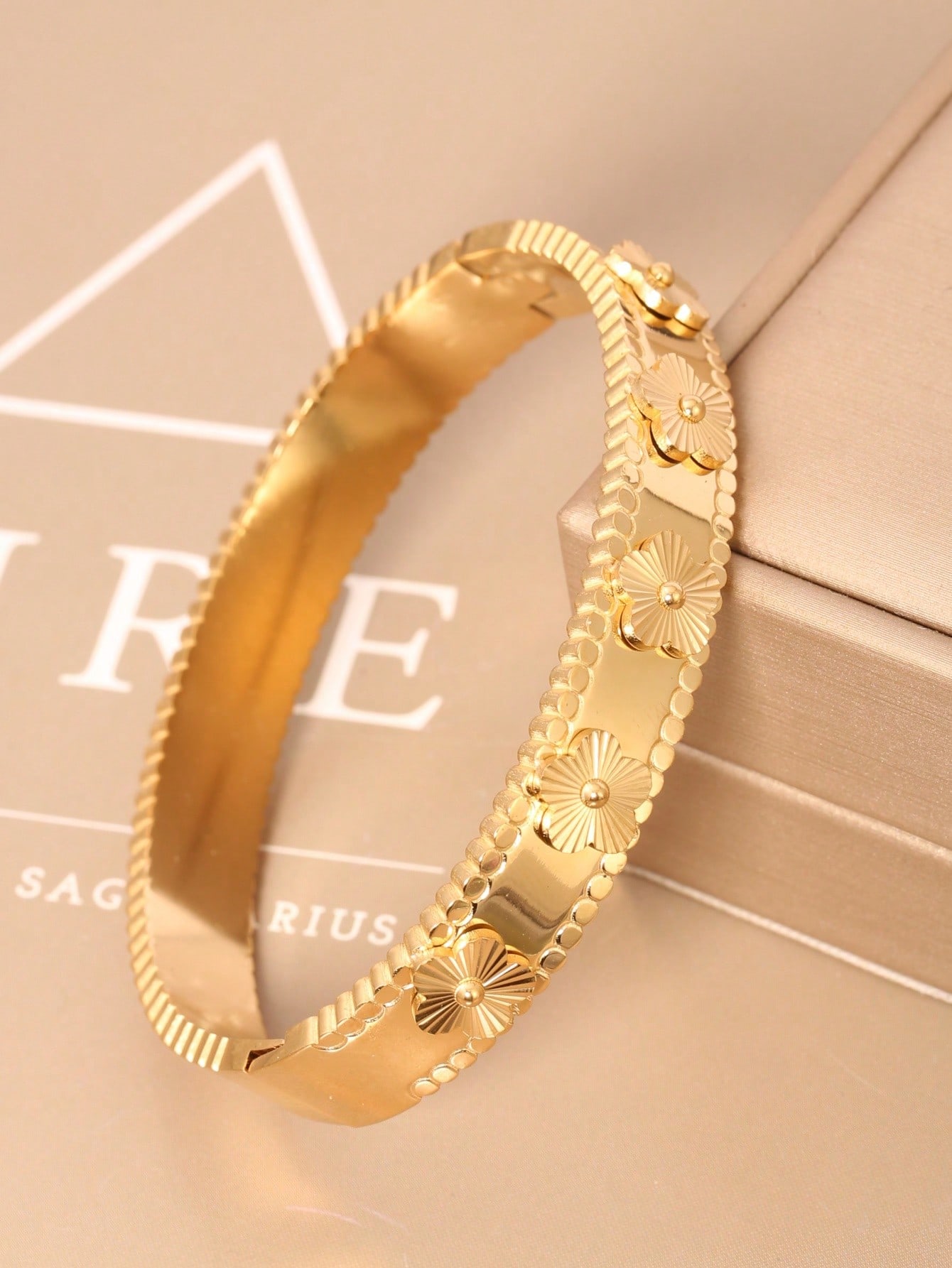 Luxury Lifestyle Jewelry - 유럽 및 미국 스타일 레이저 플라워