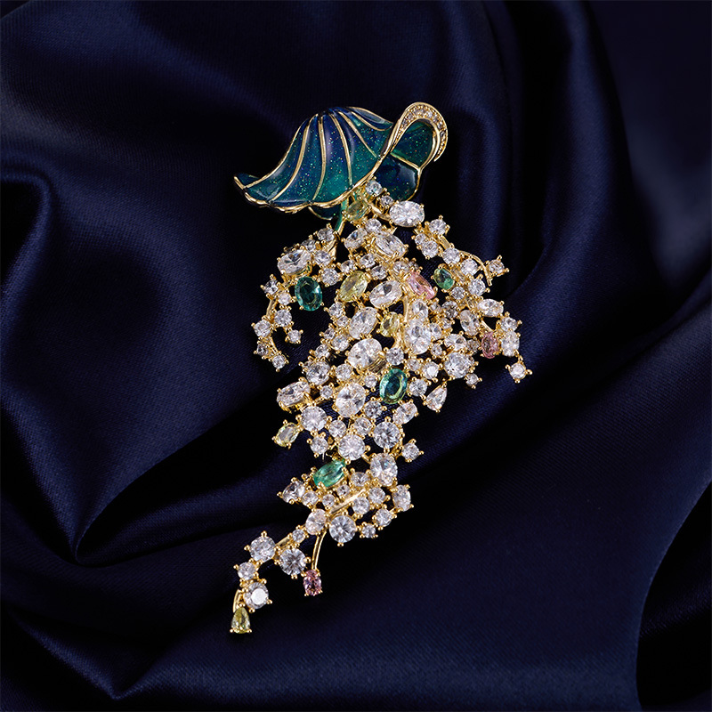 해양생물이 장식된 지르콘 해파리 브로치, 고급스럽고 가 - Luxury Lifestyle Jewelry 리뷰 및 가격
