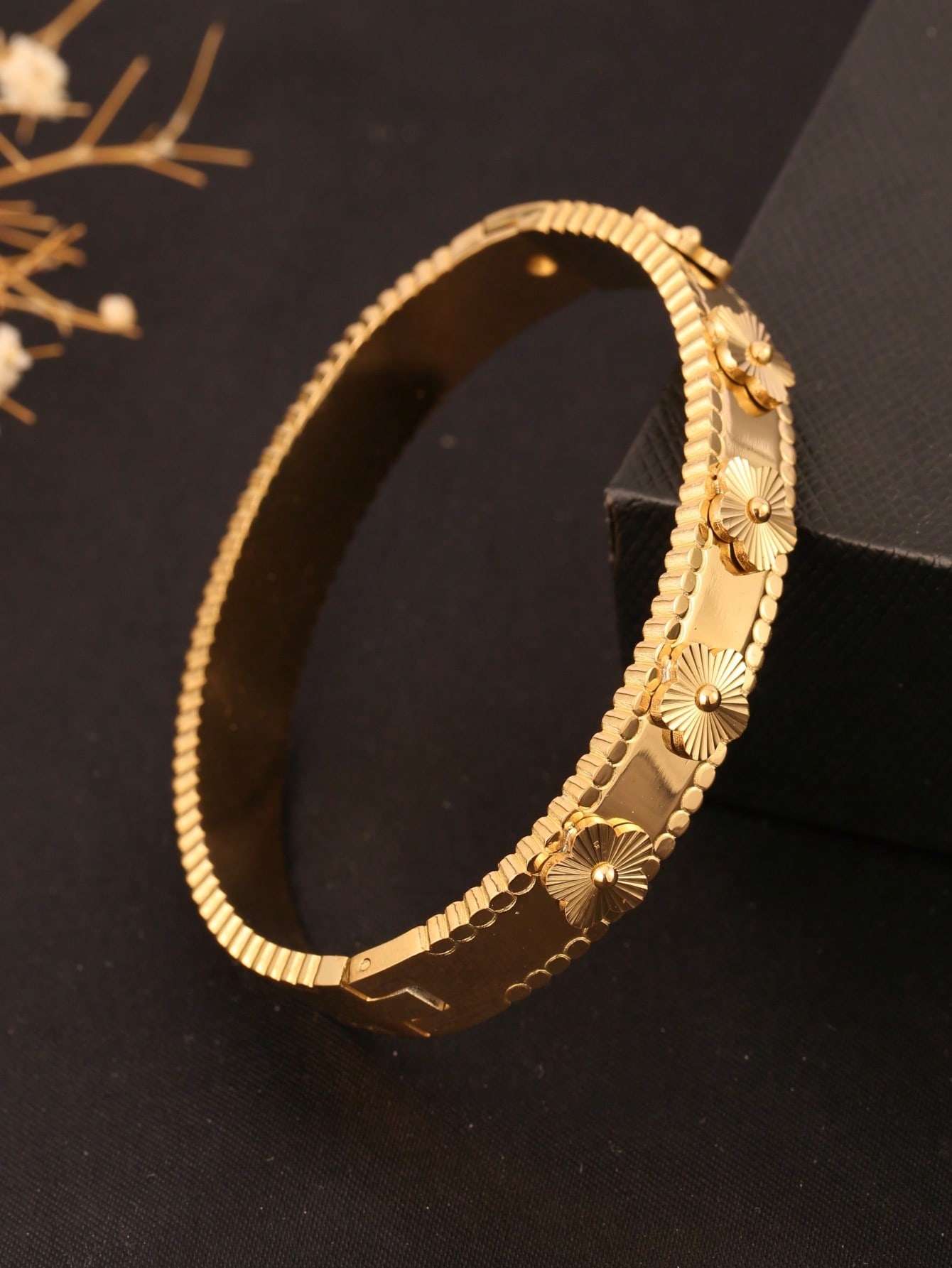 유럽 및 미국 스타일 레이저 플라워 칼레이도스코프 롤링 - Luxury Lifestyle Jewelry 리뷰 및 가격